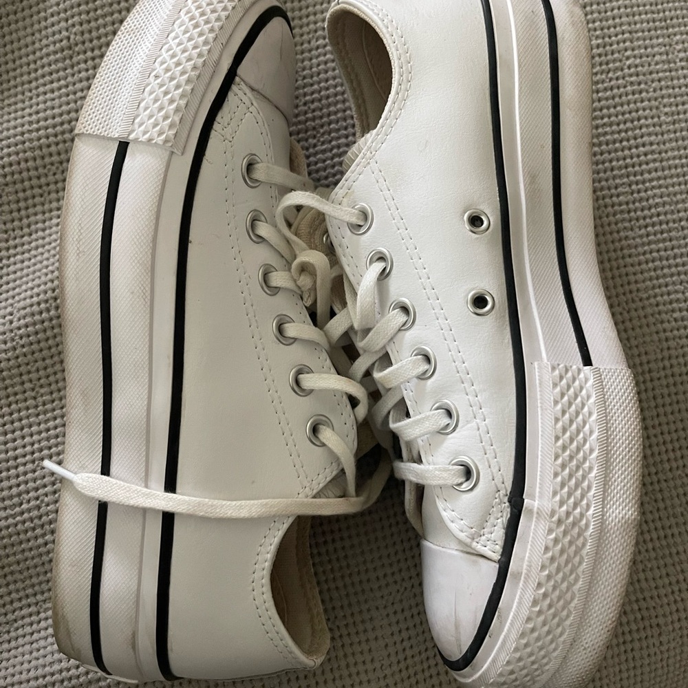 Converse White High-Top Sneakers Classic Design